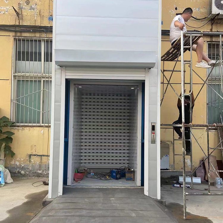 導軌式升降機